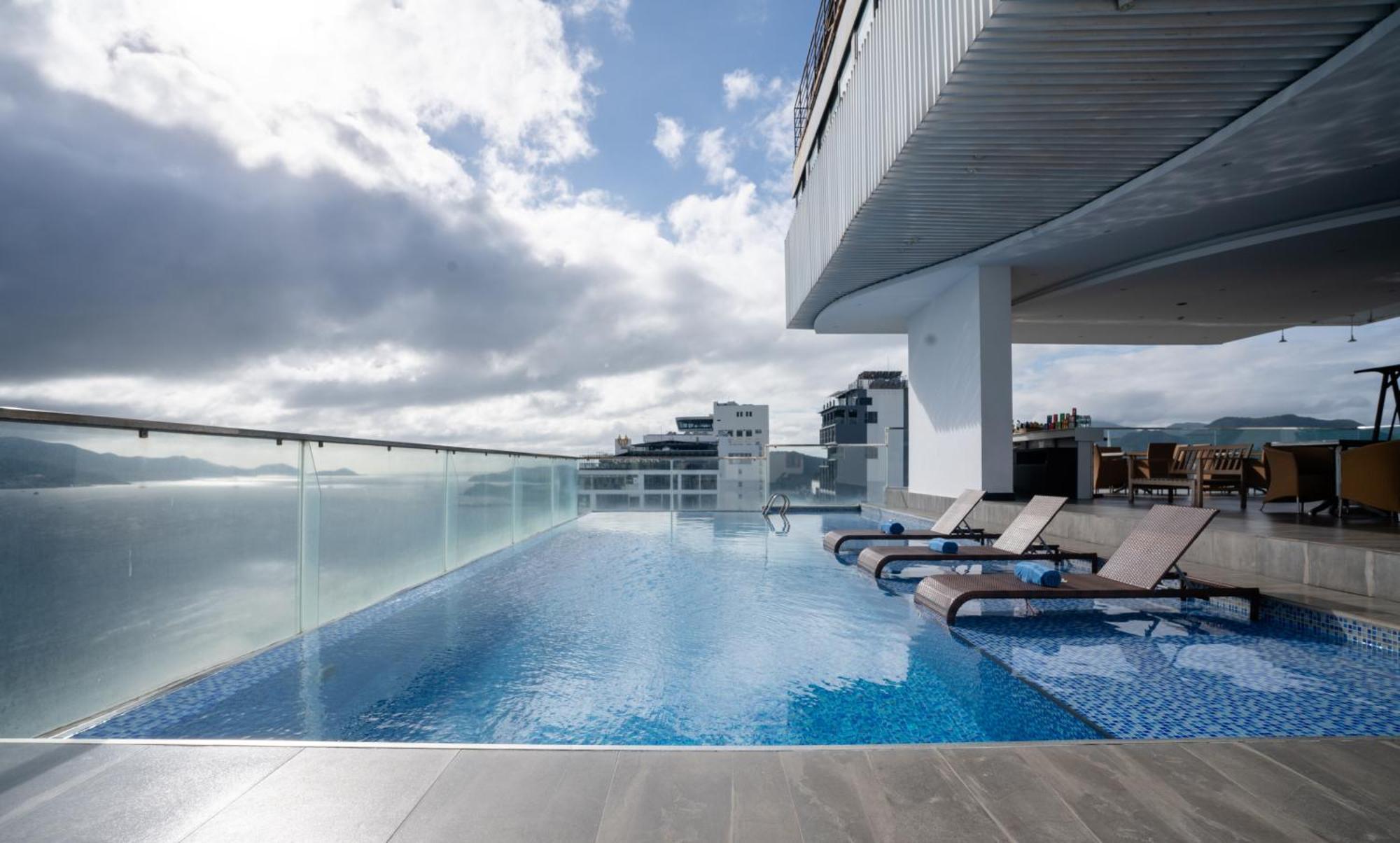 Majestic Premium Hotel Nha Trang Exterior photo
